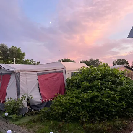 Camping Przyczepa Kempingowa Eddie *